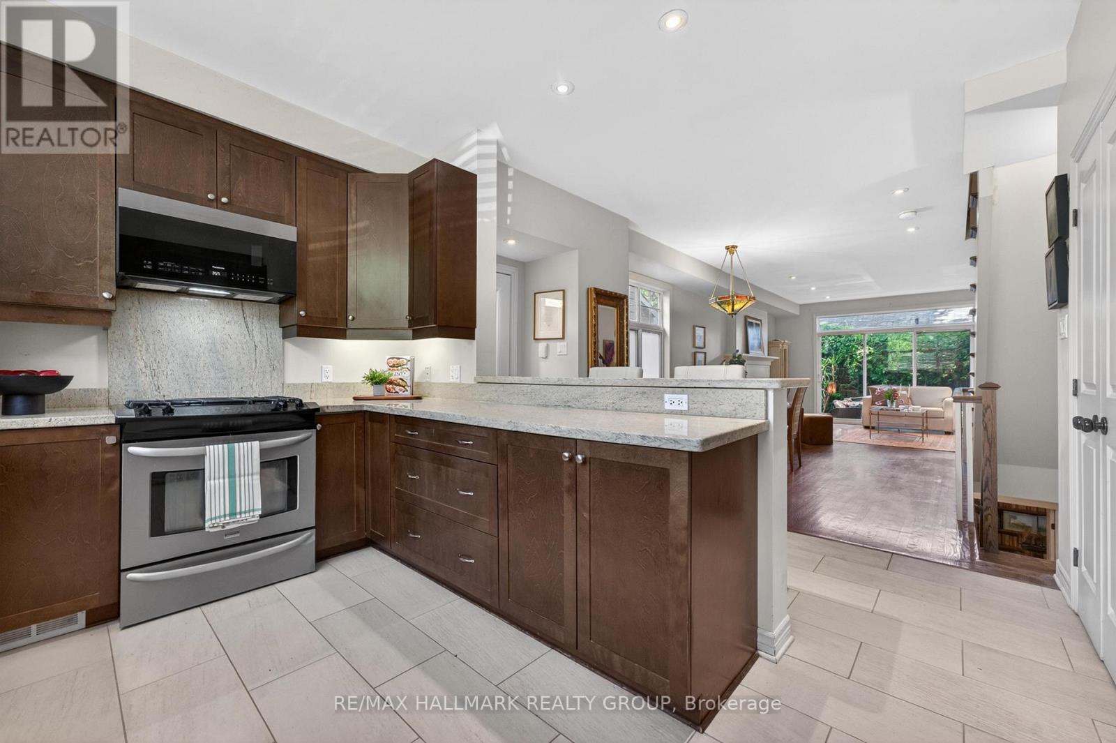 320 Iona Street, Ottawa, Ontario  K1Z 7B9 - Photo 5 - X13432202