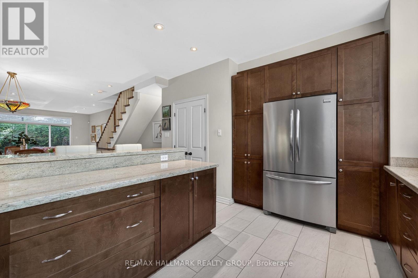 320 Iona Street, Ottawa, Ontario  K1Z 7B9 - Photo 6 - X13432202
