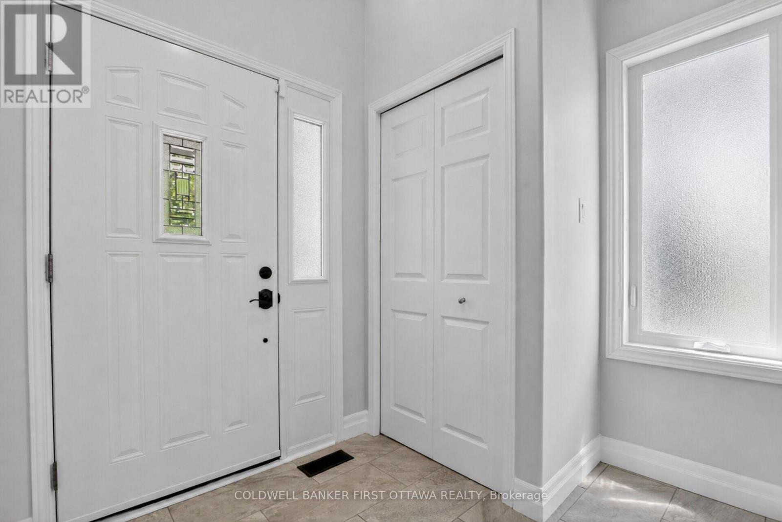 58 Boulder Way, Ottawa, Ontario  K2J 4R6 - Photo 3 - X13432260