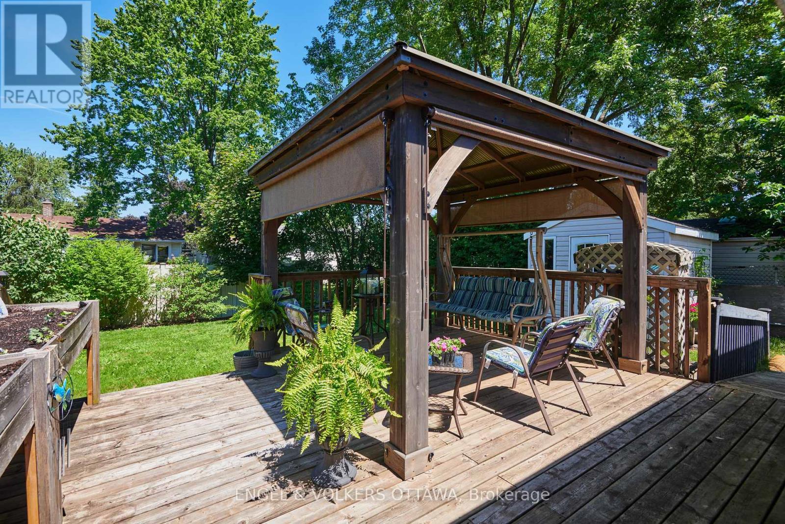 2123 Blue Jay Crescent, Ottawa, Ontario  K1J 6A9 - Photo 3 - X13432288