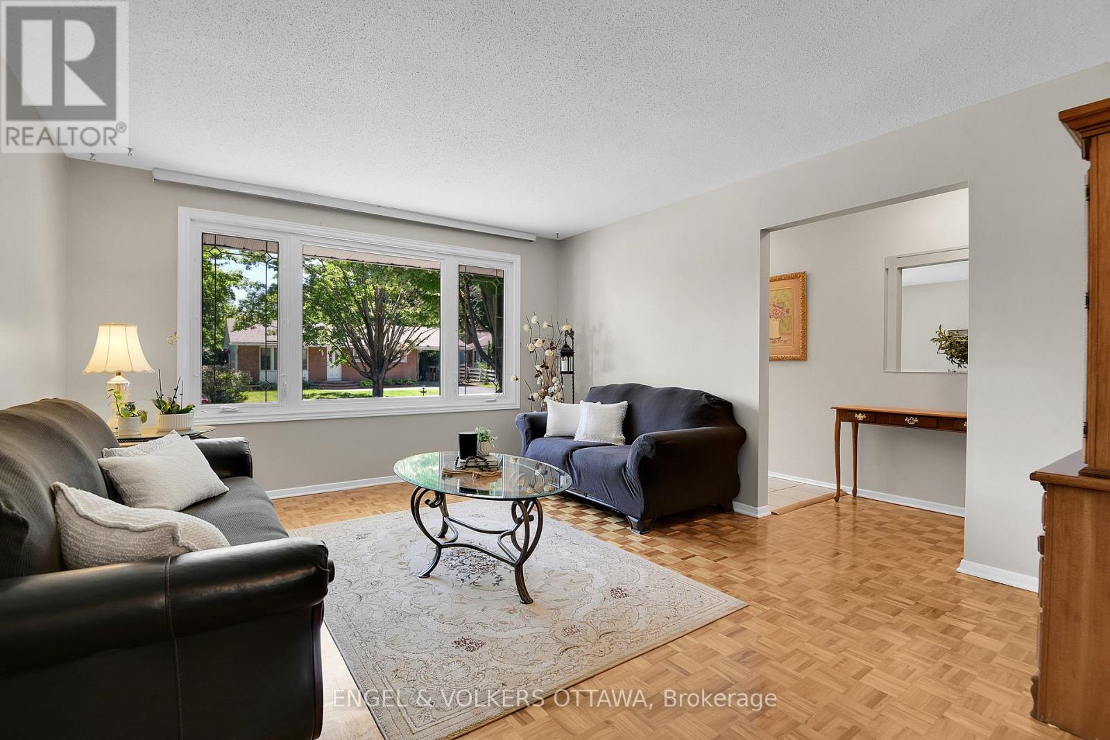 2123 Blue Jay Crescent, Ottawa, Ontario  K1J 6A9 - Photo 7 - X13432288