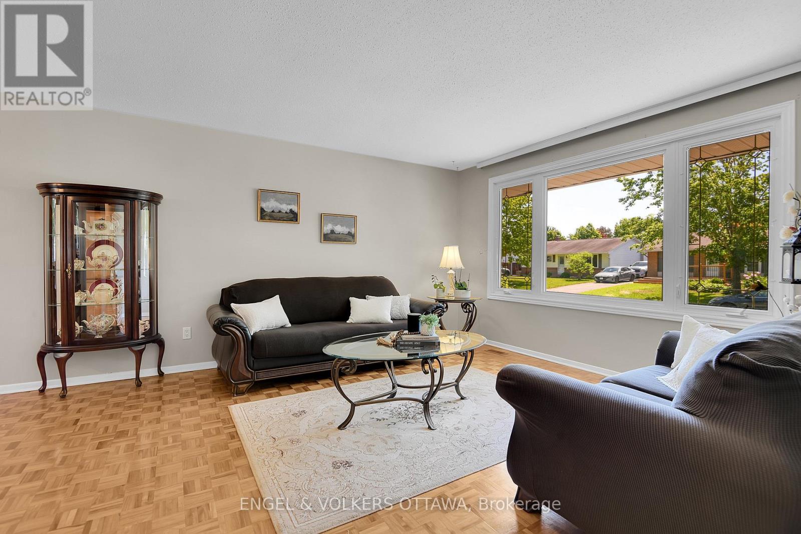 2123 Blue Jay Crescent, Ottawa, Ontario  K1J 6A9 - Photo 8 - X13432288