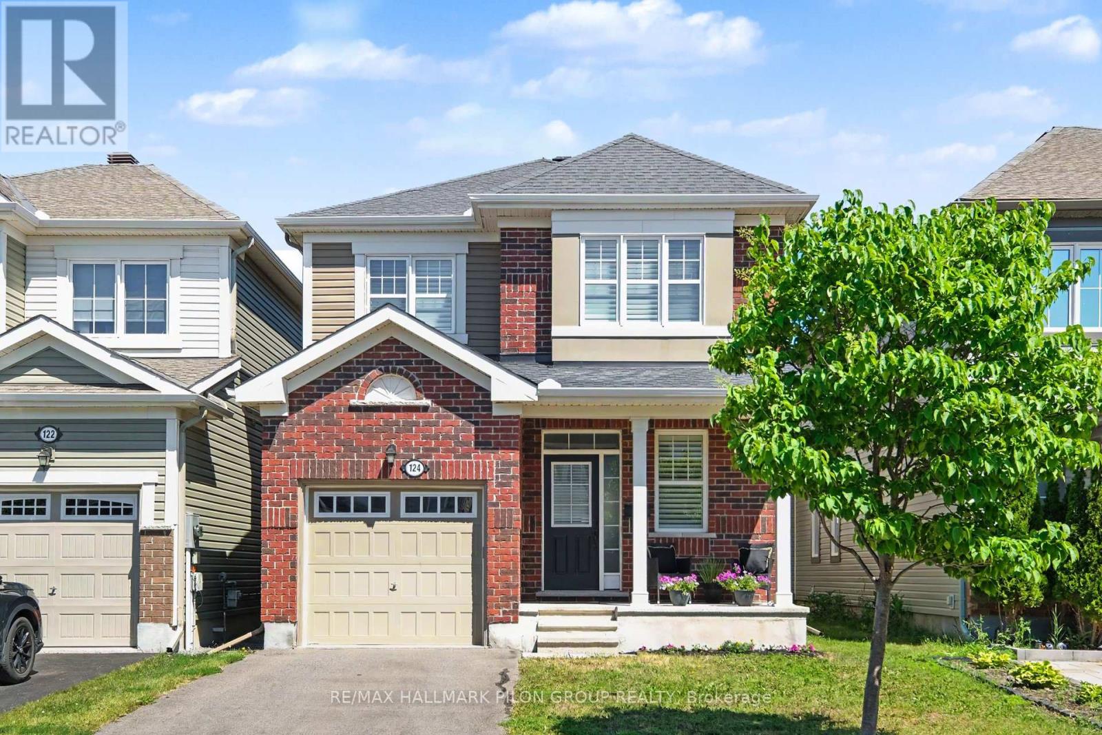 124 MANDALAY STREET, Ottawa, Ontario
