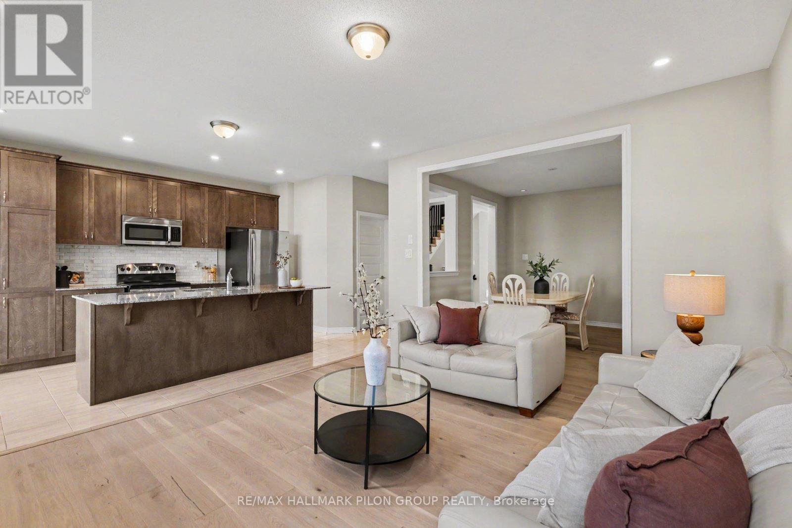 124 Mandalay Street, Ottawa, Ontario  K4A 1A6 - Photo 5 - X13432412