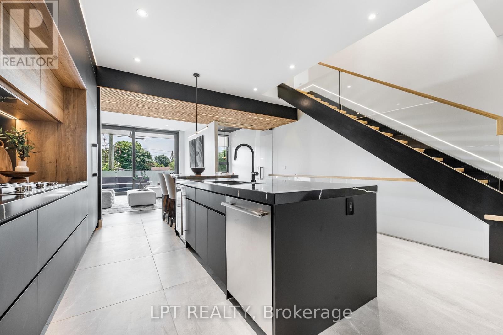 322 Perrier Avenue, Ottawa, Ontario  K1L 5C7 - Photo 10 - X13432476