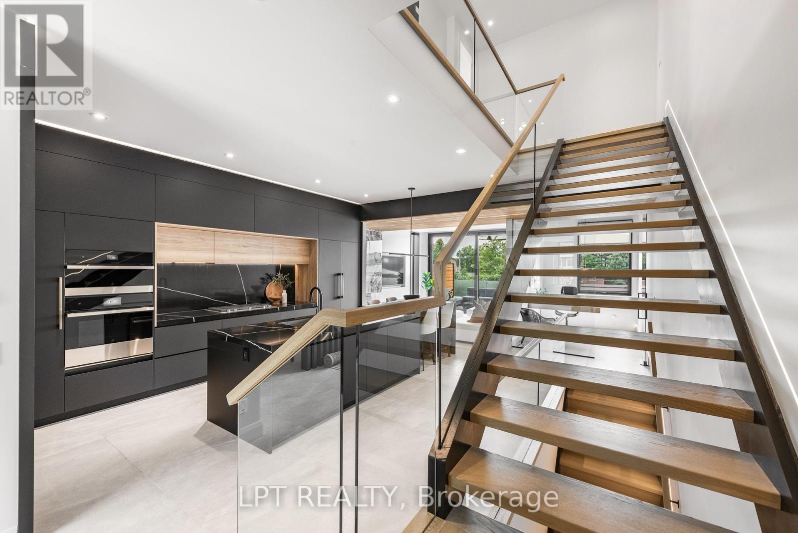 322 Perrier Avenue, Ottawa, Ontario  K1L 5C7 - Photo 9 - X13432476