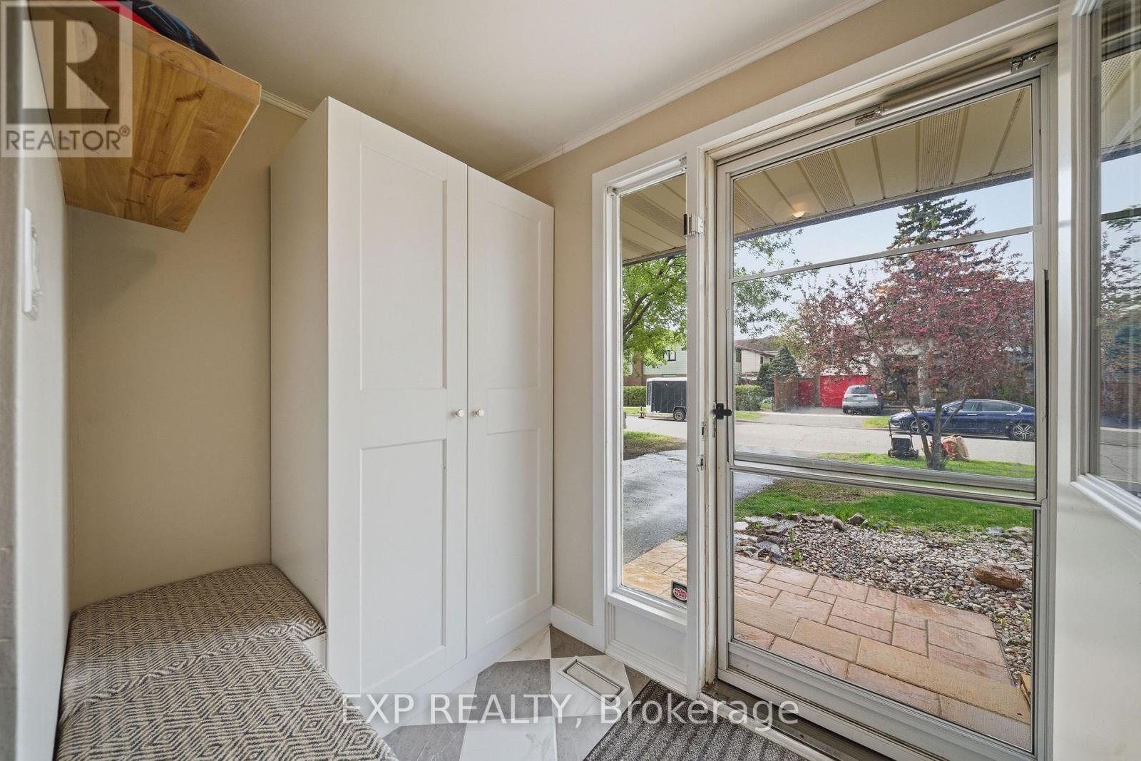 2333 Cotters Crescent, Ottawa, Ontario  K1V 8Y7 - Photo 3 - X13432638
