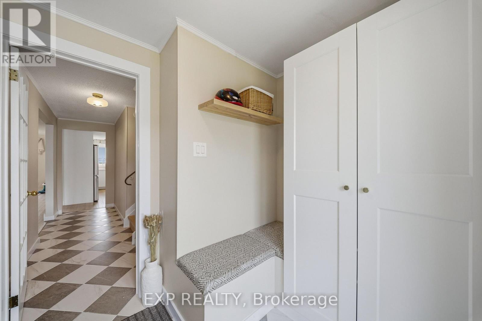 2333 Cotters Crescent, Ottawa, Ontario  K1V 8Y7 - Photo 4 - X13432638