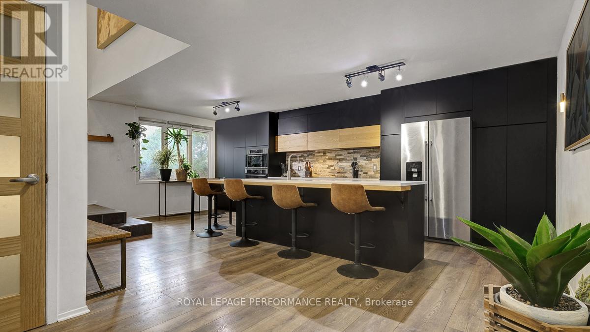510 Foxview Place, Ottawa, Ontario  K1K 4C4 - Photo 4 - X13432688