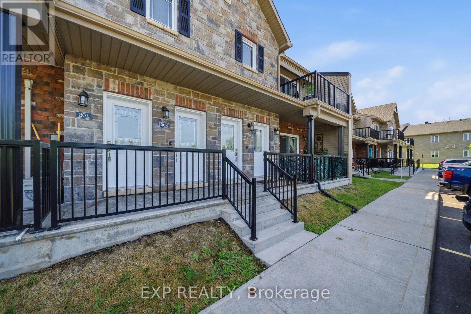 203 - 225 Spence Avenue, Hawkesbury, Ontario  K6A 0B5 - Photo 2 - X13432690