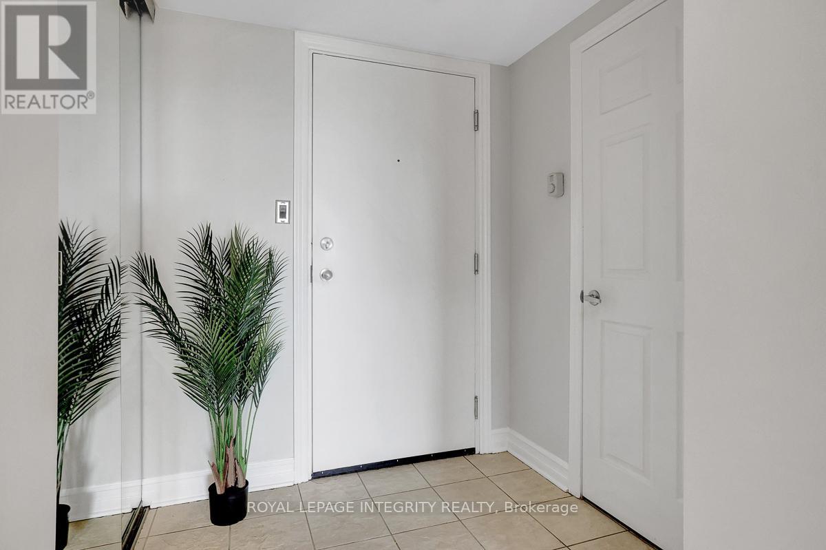 402 - 711 Churchill Avenue N, Ottawa, Ontario  K1Z 5G6 - Photo 3 - X13433136