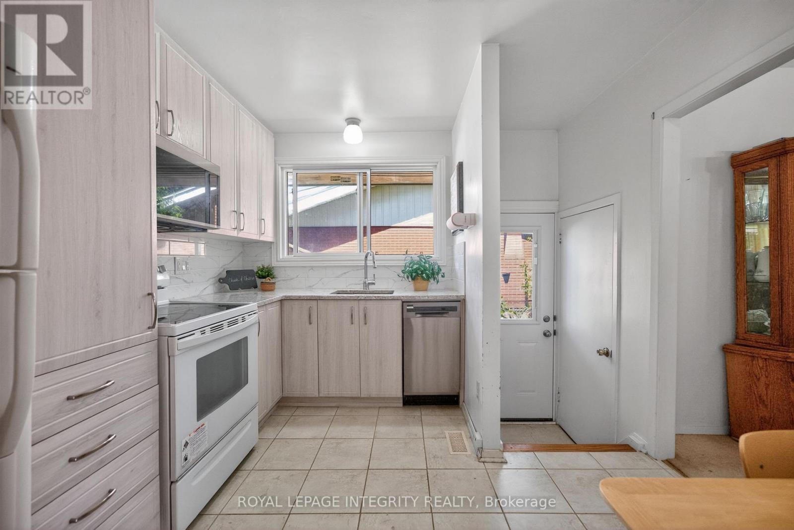 619 Blanchard Crescent, Ottawa, Ontario  K1V 7B7 - Photo 10 - X13433146