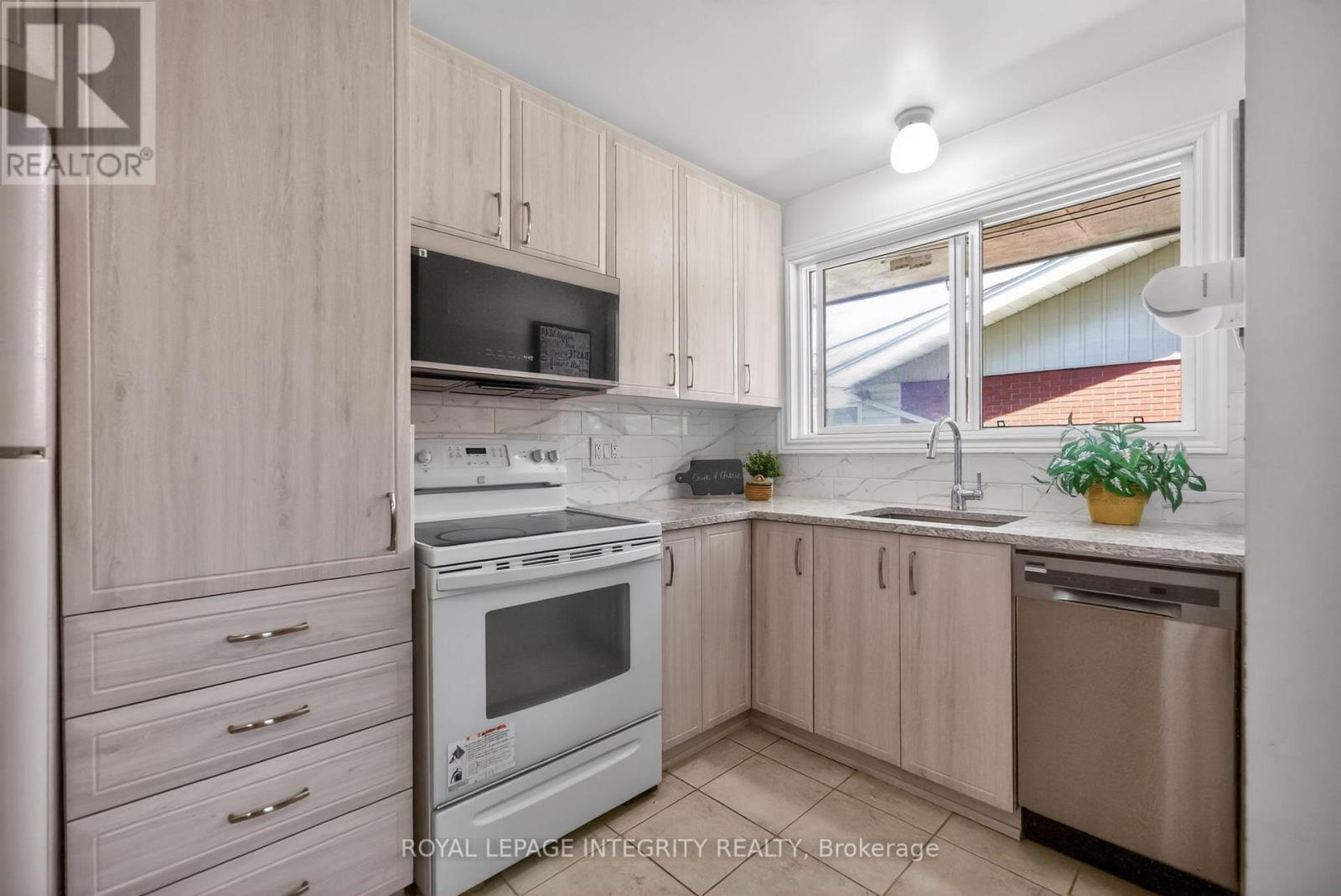 619 Blanchard Crescent, Ottawa, Ontario  K1V 7B7 - Photo 12 - X13433146