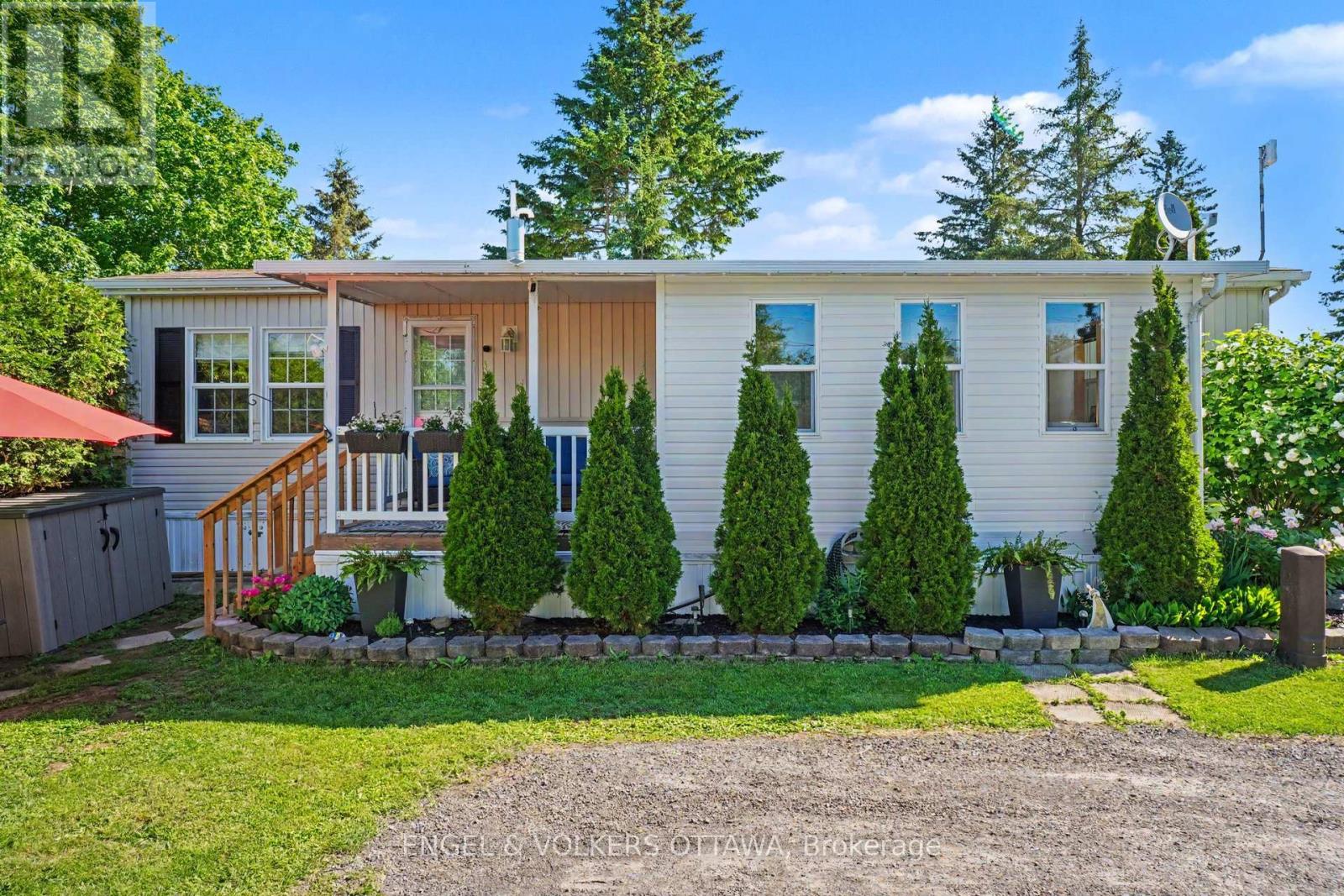 2 KELLY SAND WAY, Ottawa, Ontario