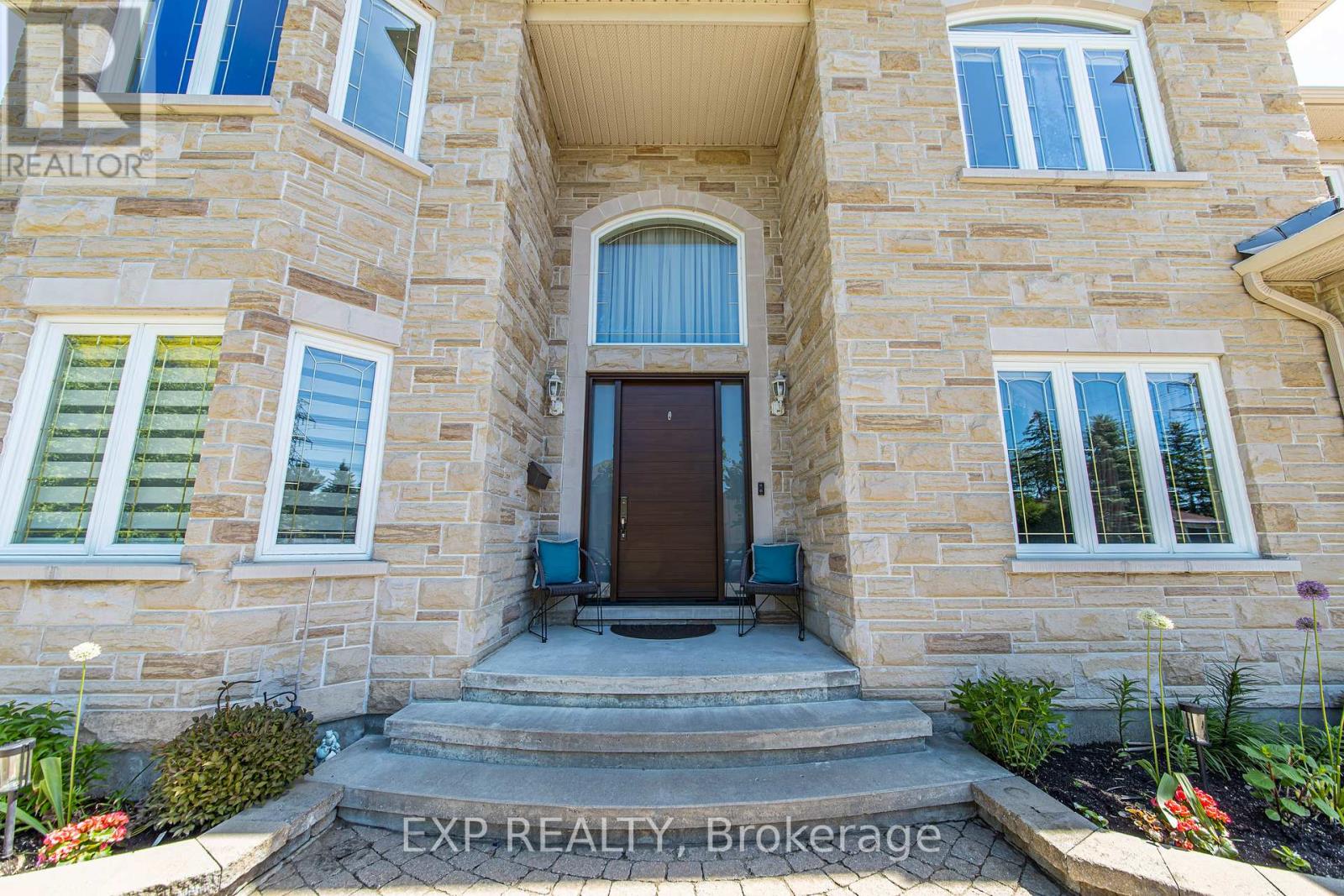 62 Lotta Avenue, Ottawa, Ontario  K2G 2B5 - Photo 2 - X13433774
