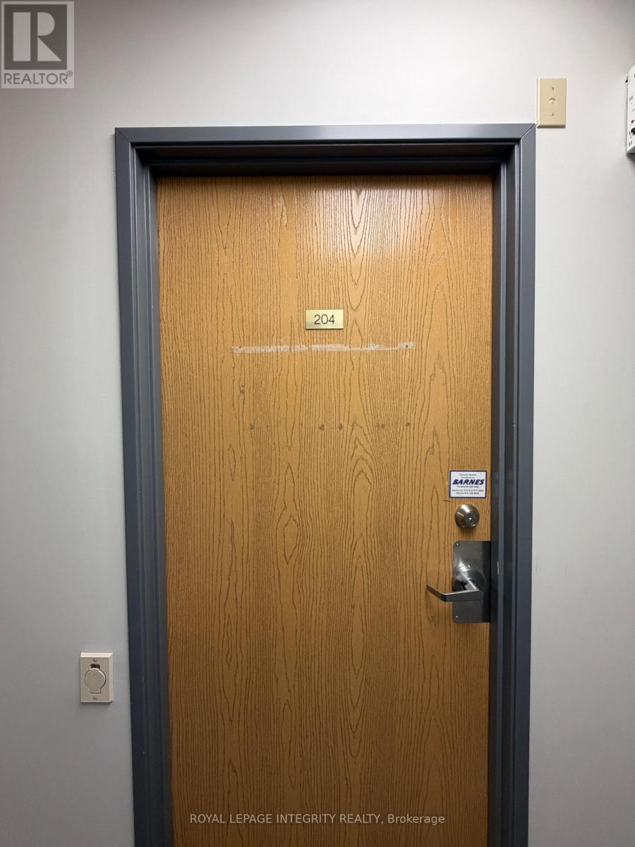 204 - 43 Roydon Place, Ottawa, Ontario  K2E 1A3 - Photo 5 - X13433862