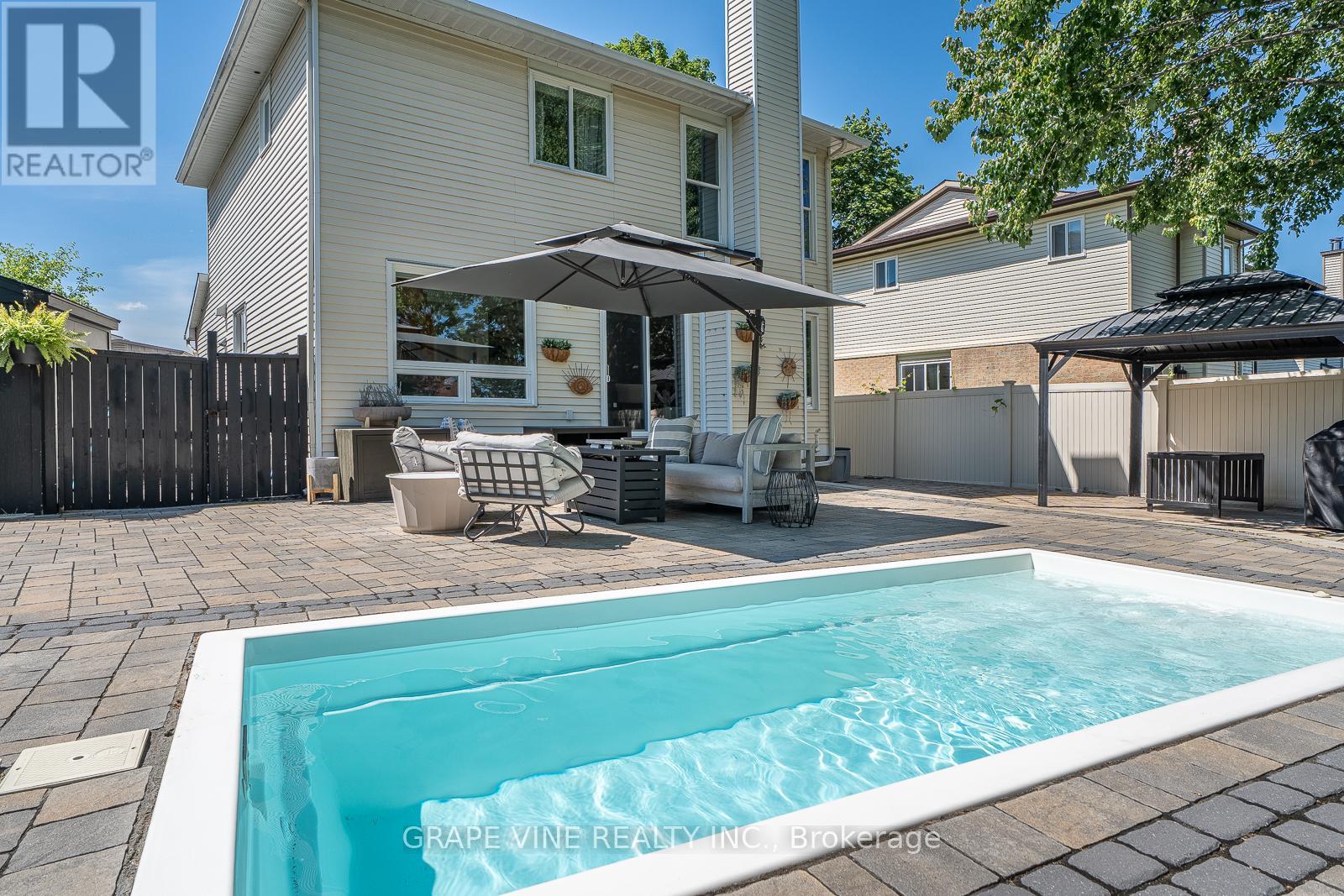 79 Homestead Street, Ottawa, Ontario  K2E 7T3 - Photo 12 - X13433866