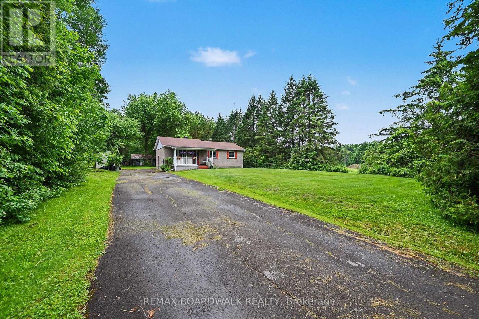 3260 Tolmies Corners Road, North Stormont, Ontario  K0C 1C0 - Photo 4 - X13433922