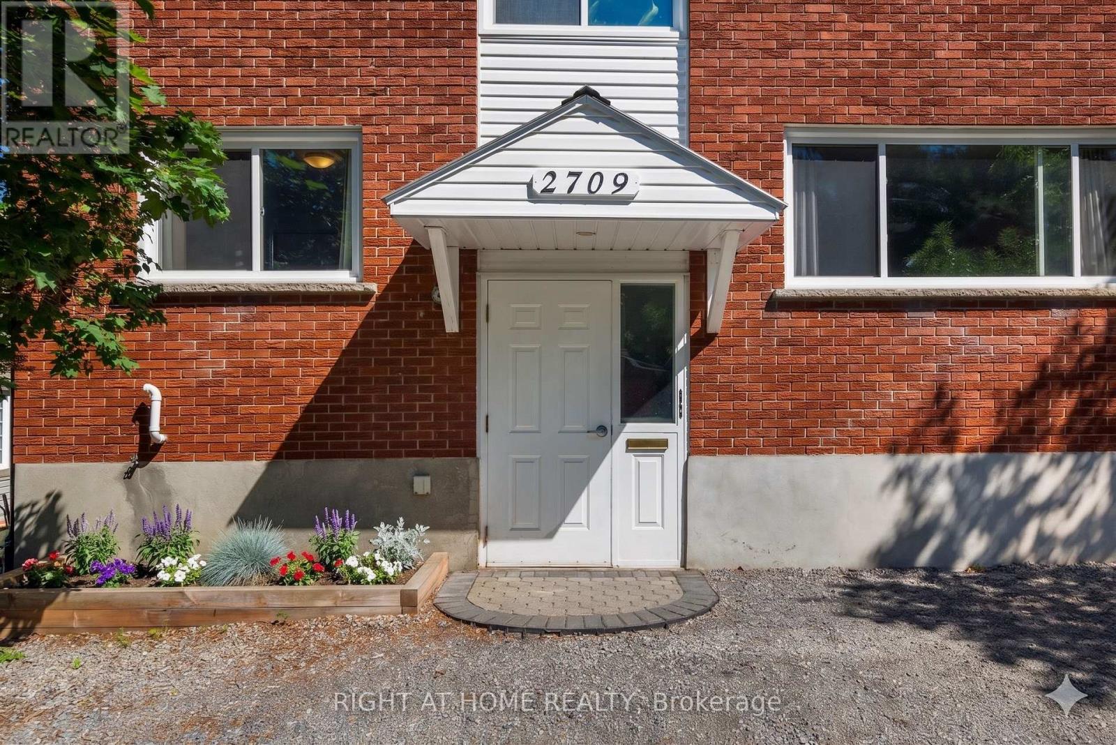 2709 Don Street, Ottawa, Ontario  K2B 6Y4 - Photo 2 - X13434100