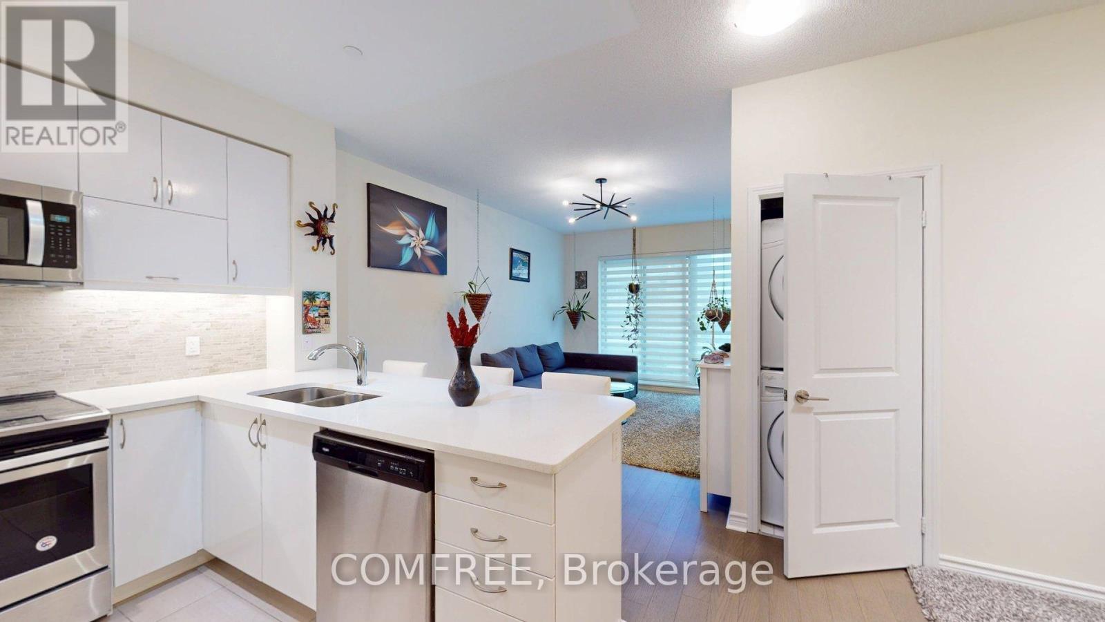 1502 - 39 Annie Craig Drive, Toronto, Ontario  M8V 0H1 - Photo 3 - W13434504