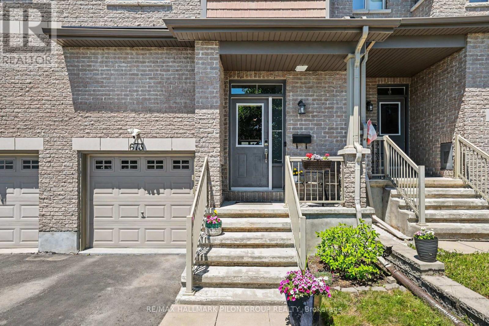 673 Spring Valley Drive, Ottawa, Ontario  K1W 0C7 - Photo 2 - X13434302