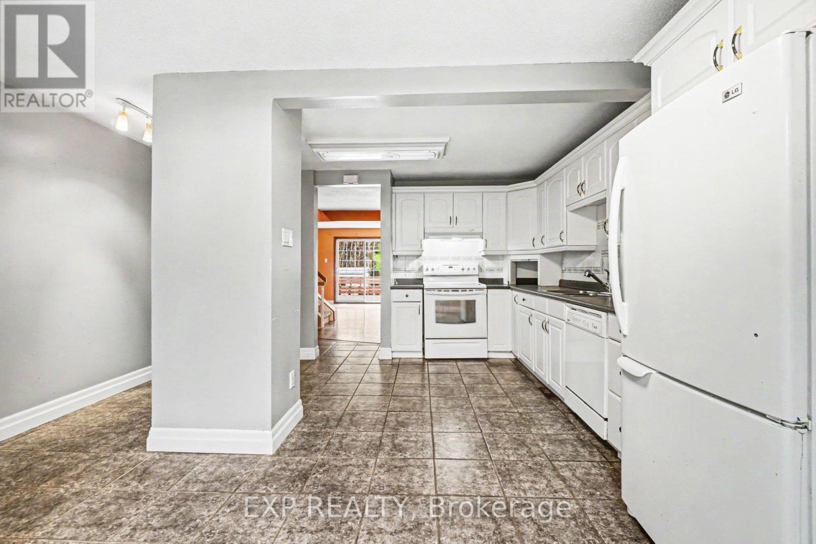 82 Sherway Drive, Ottawa, Ontario  K2J 1N8 - Photo 12 - X13434392