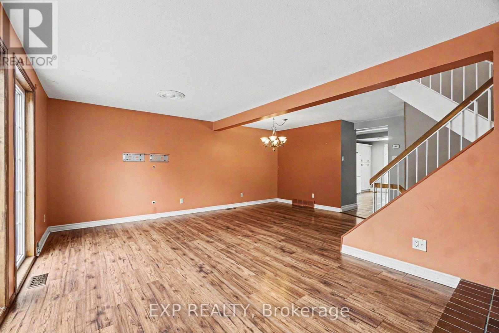 82 Sherway Drive, Ottawa, Ontario  K2J 1N8 - Photo 4 - X13434392