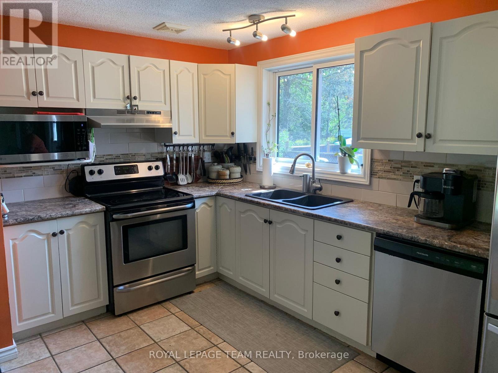 690 Limerick Road, North Grenville, Ontario  K0G 1T0 - Photo 3 - X13434426