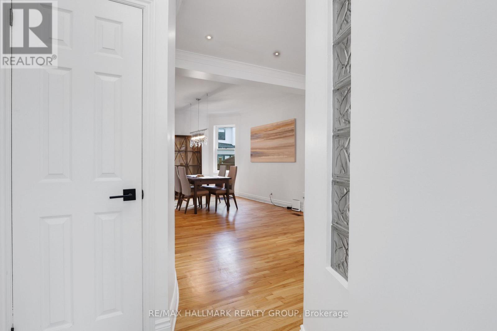 29 Thornton Avenue, Ottawa, Ontario  K1S 2R8 - Photo 5 - X13434430