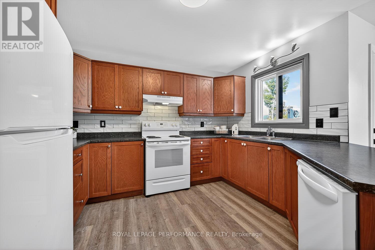 107 Lorne Street, Smiths Falls, Ontario  K7A 3L1 - Photo 14 - X13434500