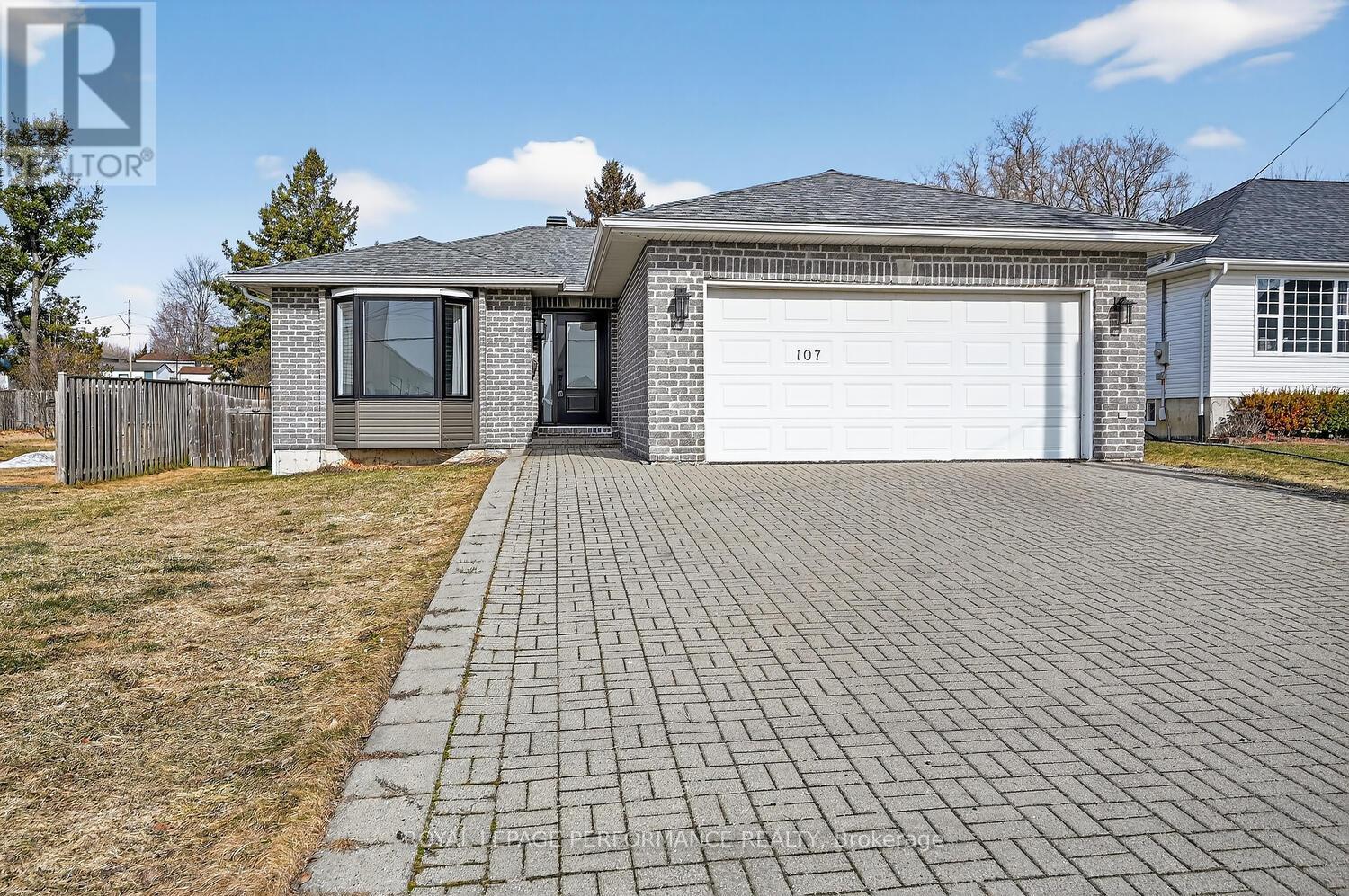 107 Lorne Street, Smiths Falls, Ontario  K7A 3L1 - Photo 6 - X13434500