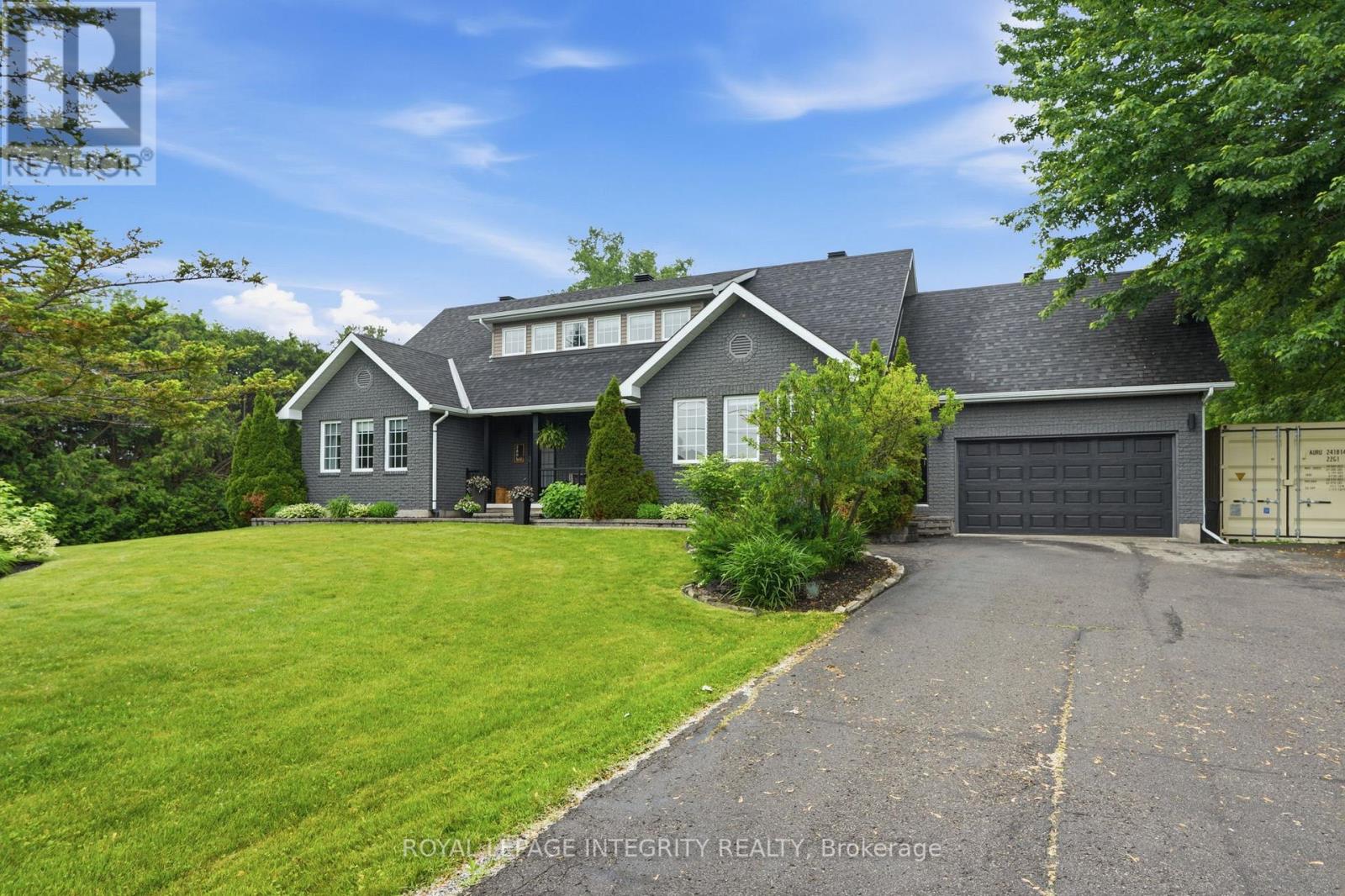 2895 DES TREMBLES AVENUE, Ottawa, Ontario