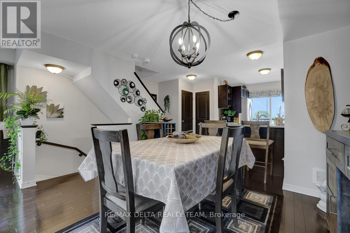 275 Eric Czapnik Way, Ottawa, Ontario  K1E 0B4 - Photo 17 - X13434568
