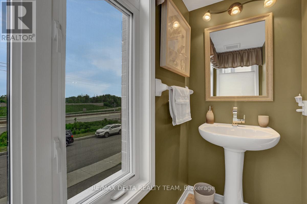 275 Eric Czapnik Way, Ottawa, Ontario  K1E 0B4 - Photo 27 - X13434568