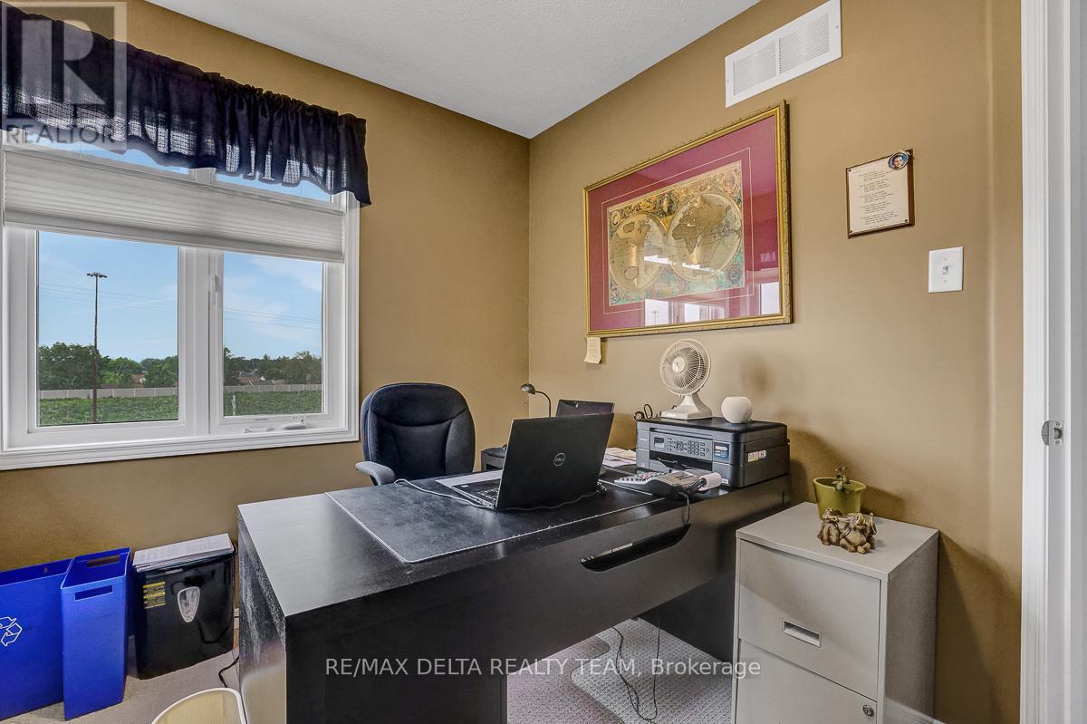 275 Eric Czapnik Way, Ottawa, Ontario  K1E 0B4 - Photo 38 - X13434568