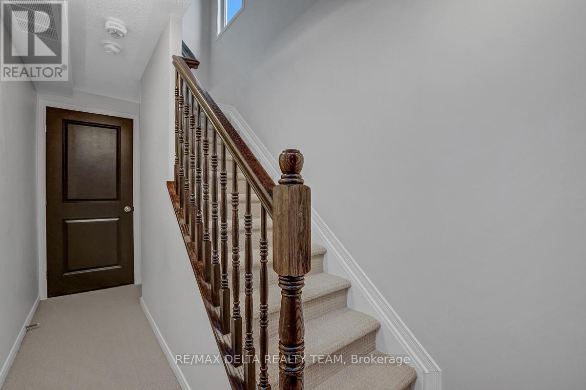 275 Eric Czapnik Way, Ottawa, Ontario  K1E 0B4 - Photo 40 - X13434568