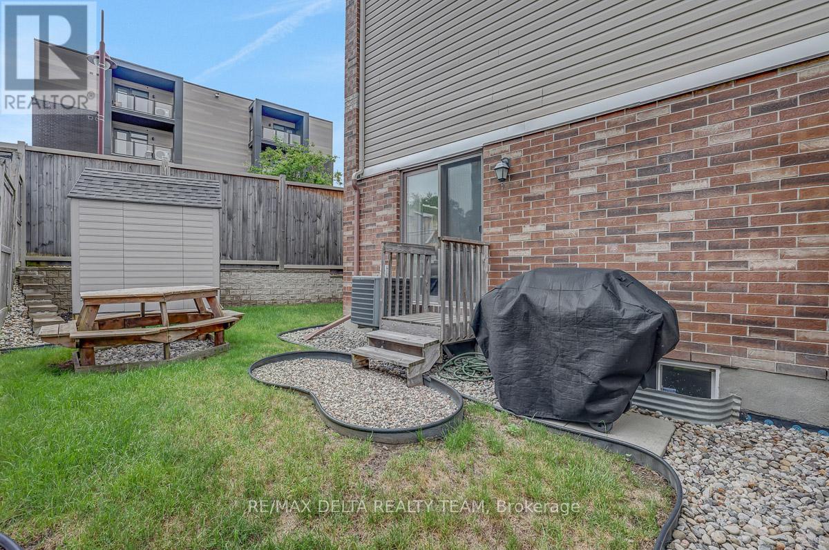 275 Eric Czapnik Way, Ottawa, Ontario  K1E 0B4 - Photo 42 - X13434568