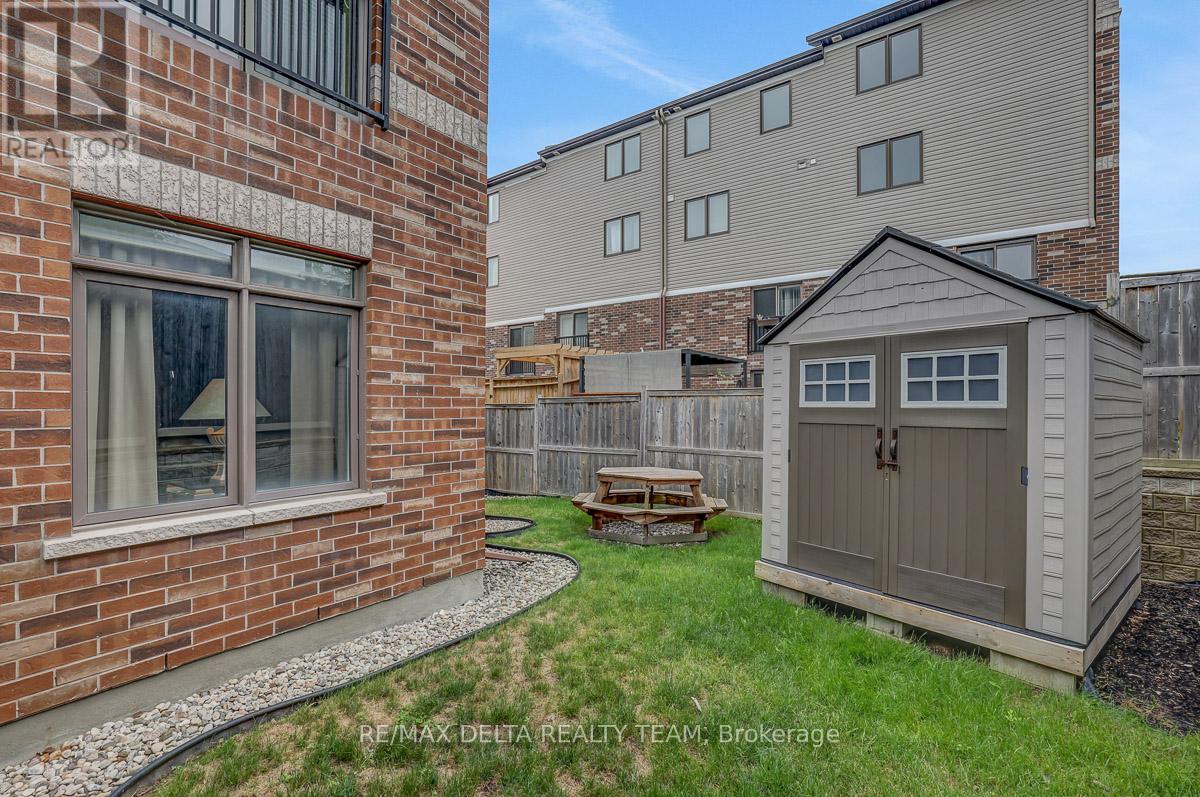 275 Eric Czapnik Way, Ottawa, Ontario  K1E 0B4 - Photo 44 - X13434568
