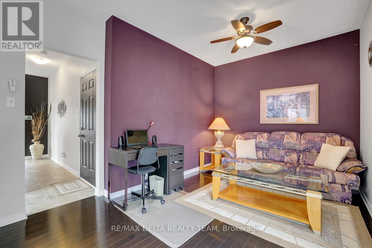 275 Eric Czapnik Way, Ottawa, Ontario  K1E 0B4 - Photo 7 - X13434568