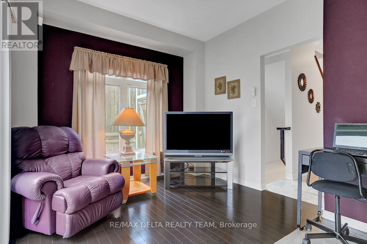275 Eric Czapnik Way, Ottawa, Ontario  K1E 0B4 - Photo 9 - X13434568