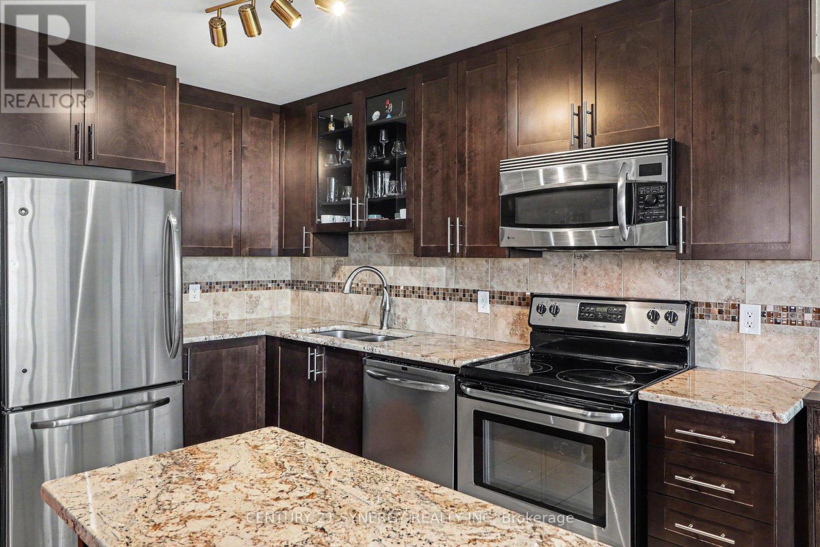 1202 - 158b Mcarthur Avenue, Ottawa, Ontario  K1L 8C9 - Photo 15 - X13434604