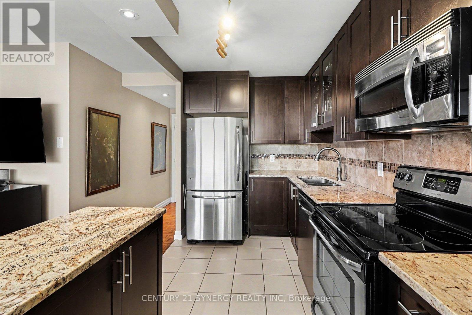 1202 - 158b Mcarthur Avenue, Ottawa, Ontario  K1L 8C9 - Photo 17 - X13434604