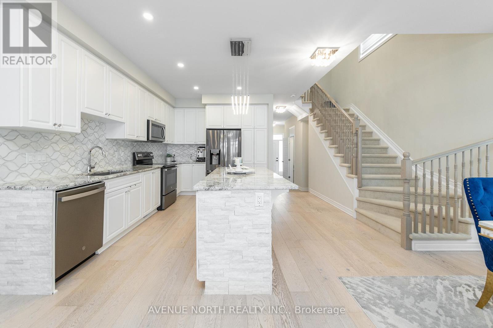 93 Nepeta Crescent, Ottawa, Ontario  K1T 0S6 - Photo 10 - X13434722