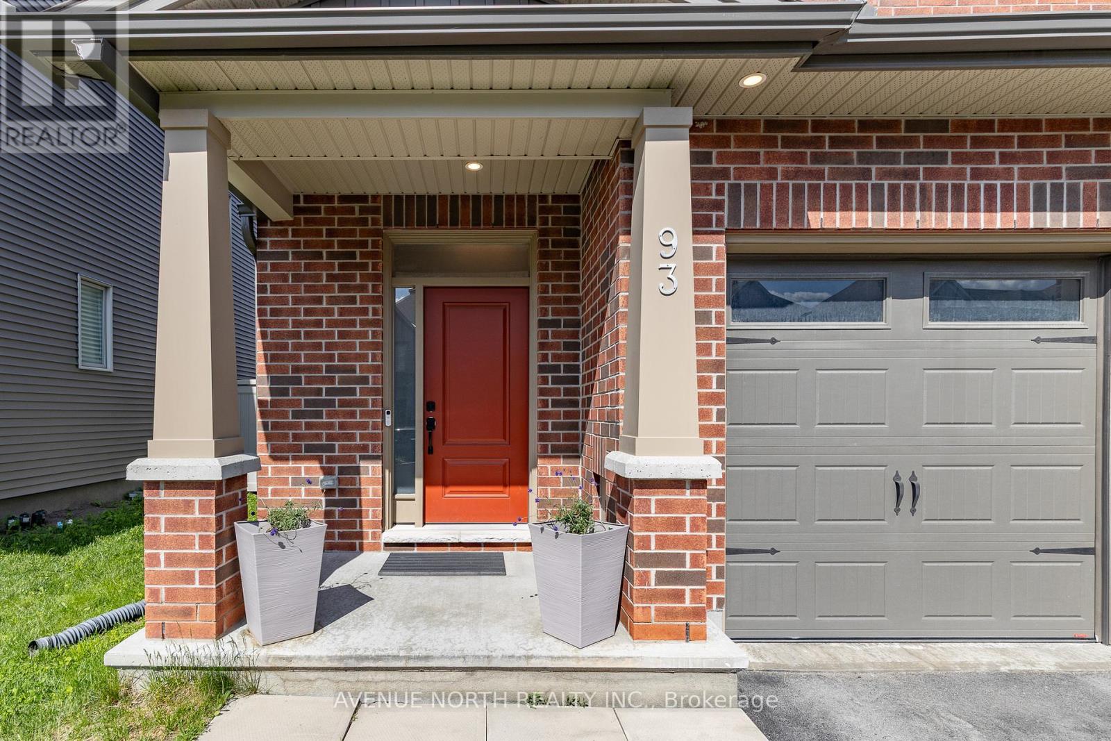 93 Nepeta Crescent, Ottawa, Ontario  K1T 0S6 - Photo 2 - X13434722