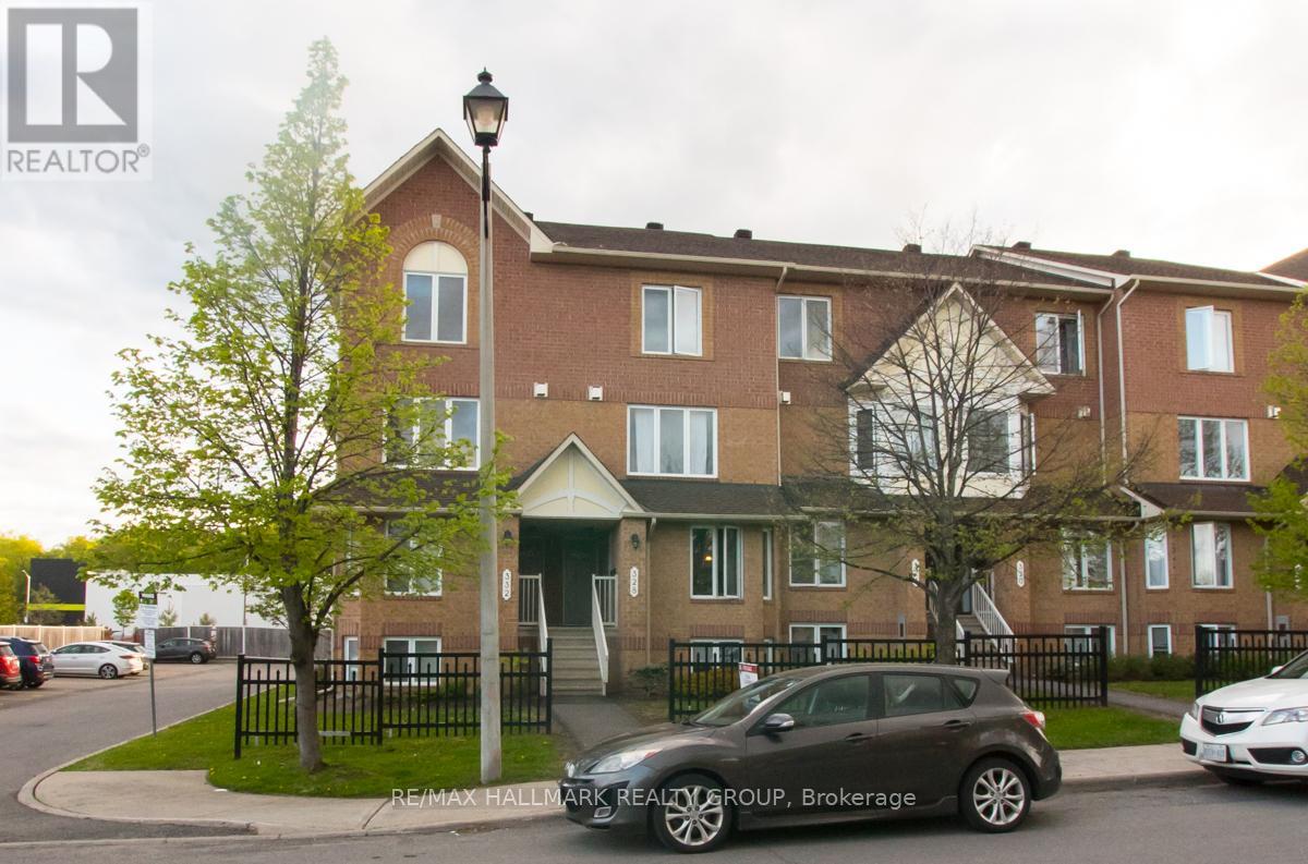33 - 330 CRESTHAVEN DRIVE, Ottawa, Ontario