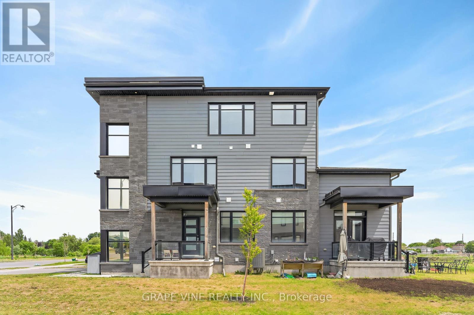 4802 Abbott Street E, Ottawa, Ontario  K2V 0L4 - Photo 3 - X13434970