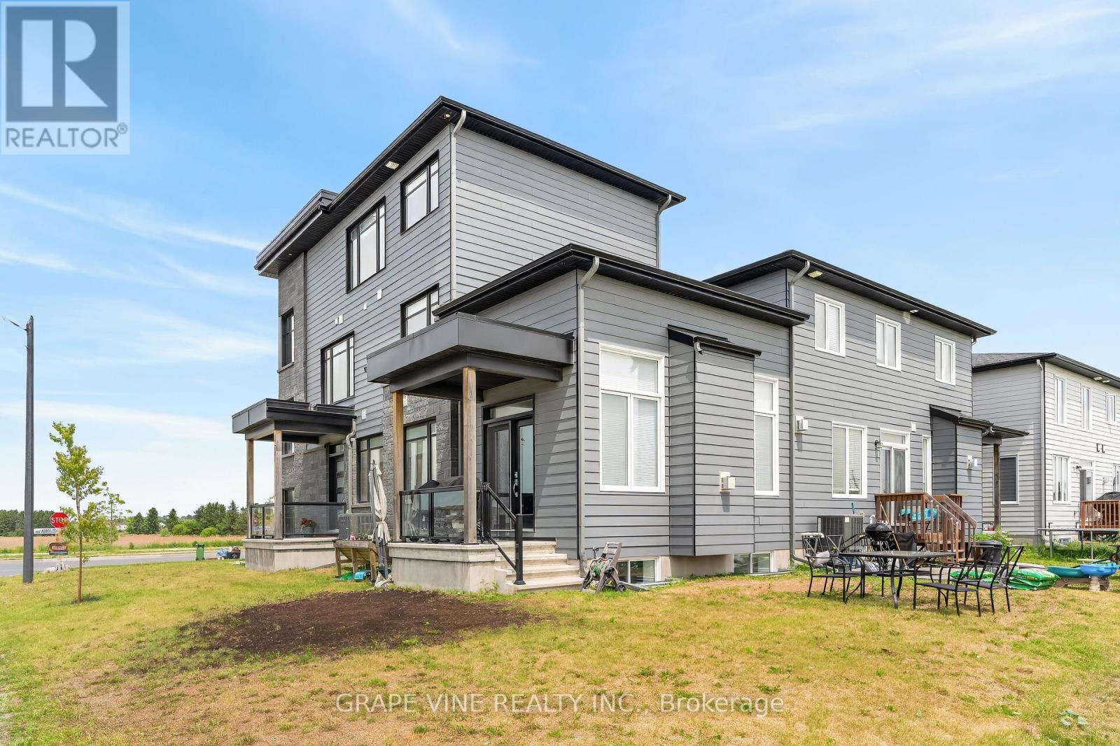 4802 Abbott Street E, Ottawa, Ontario  K2V 0L4 - Photo 4 - X13434970