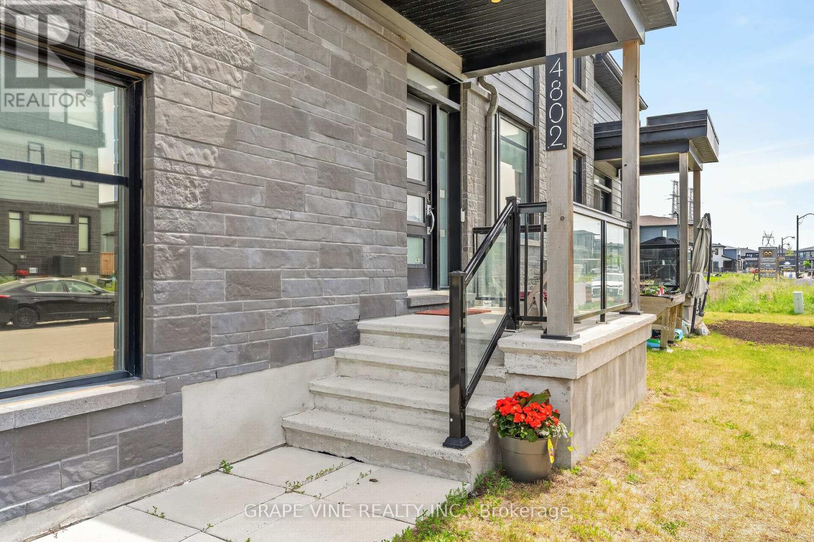 4802 Abbott Street E, Ottawa, Ontario  K2V 0L4 - Photo 5 - X13434970
