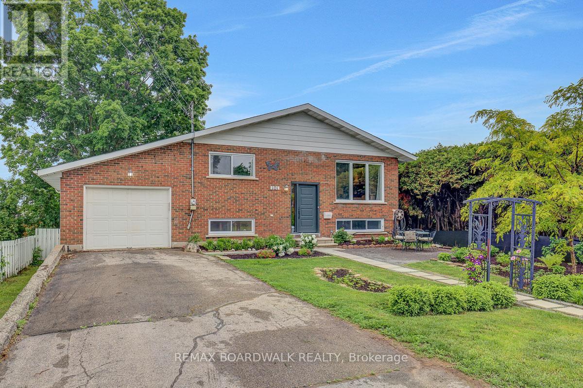 101 Park Avenue, Carleton Place, Ontario  K7C 2H4 - Photo 2 - X13435034