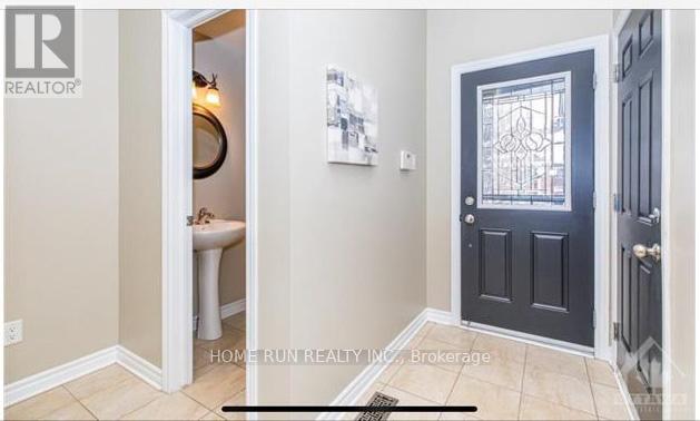 395 Statewood Drive, Ottawa, Ontario  K2K 0B7 - Photo 3 - X13435132